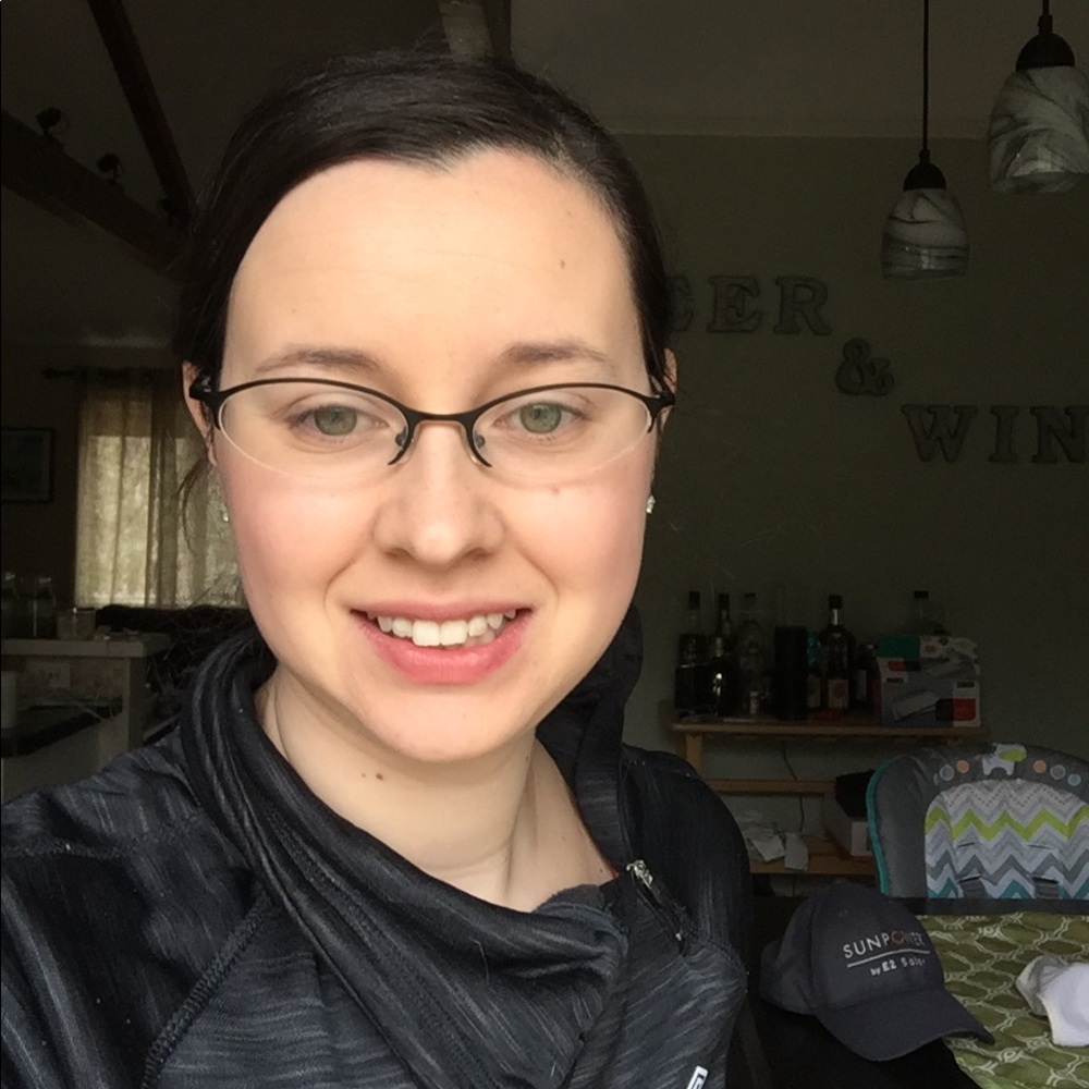 Meet your Posher, Carla